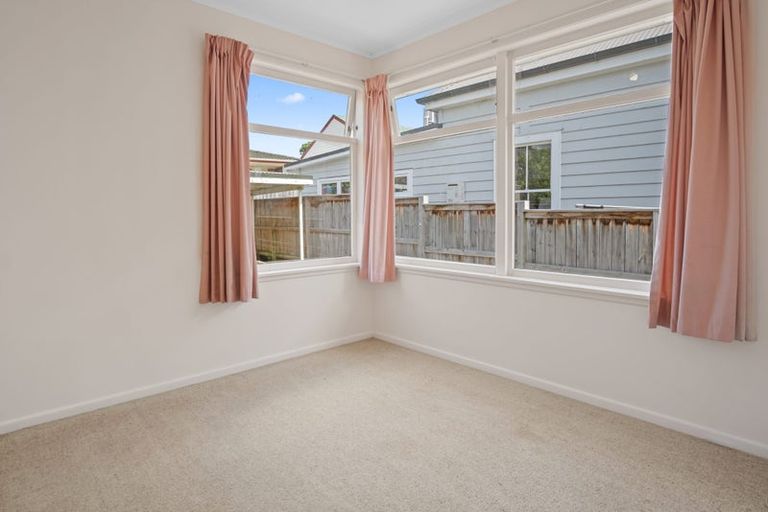 Photo of property in 71b Commercial Road, Helensville, 0800