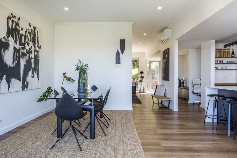 Photo of property in 8a Huka Road, Birkenhead, Auckland, 0626