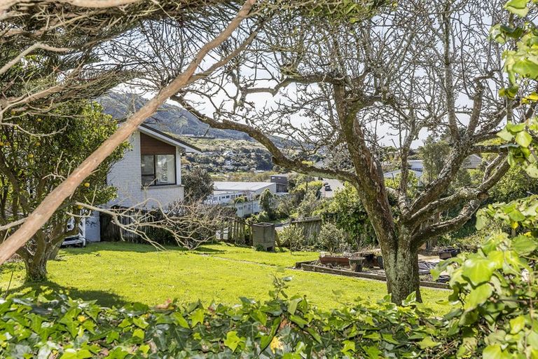 Photo of property in 57b Ranui Terrace, Tawa, Wellington, 5028