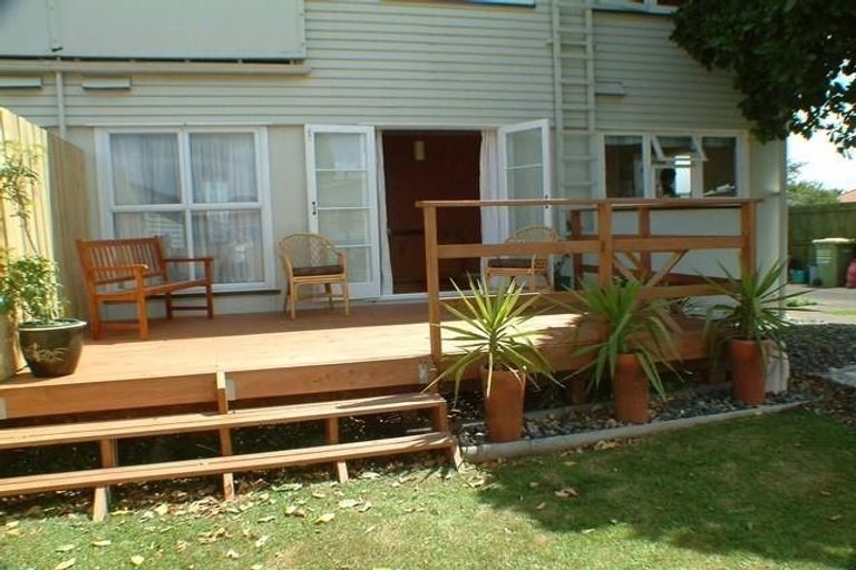 Photo of property in 72b Arimu Road, Papakura, 2110