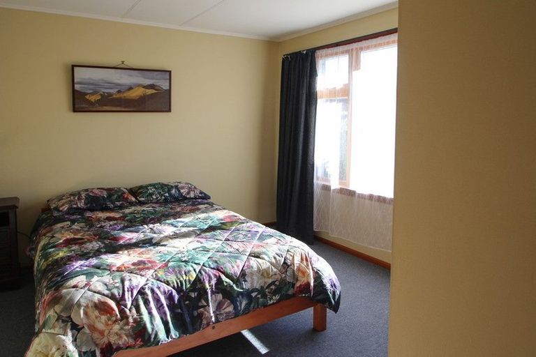 Photo of property in 41 Tamar Street, South Hill, Oamaru, 9400