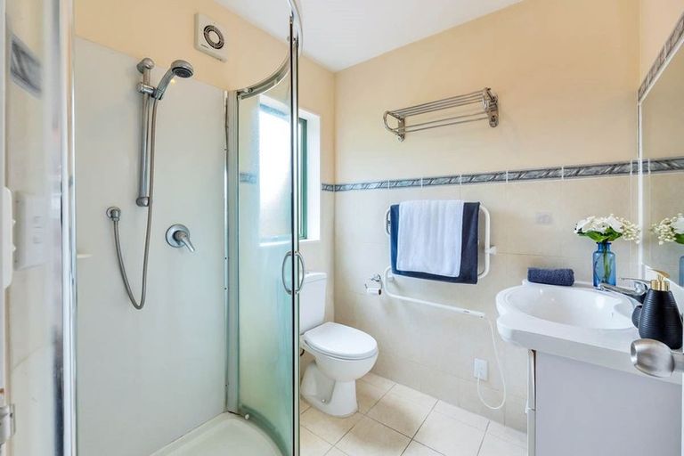 Photo of property in 22a Harrington Road, Henderson, Auckland, 0610