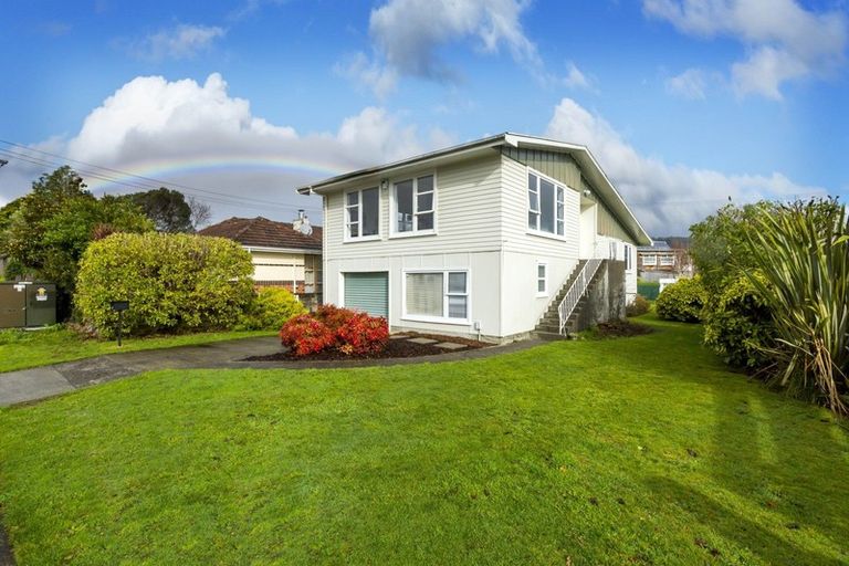 Photo of property in 19 Perry Street, Heretaunga, Upper Hutt, 5018