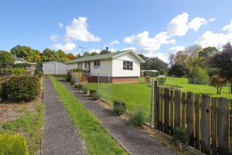 Photo of property in 25 Reynolds Road, Pukekohe, 2120