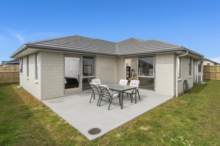 Photo of property in 61 Harding Drive, Papamoa Beach, Papamoa, 3118