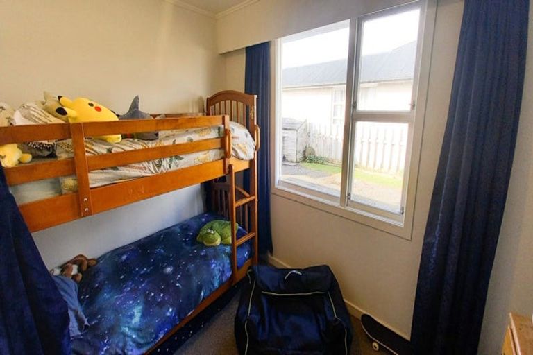 Photo of property in 4 Carlyle Street, Tuatapere, 9620