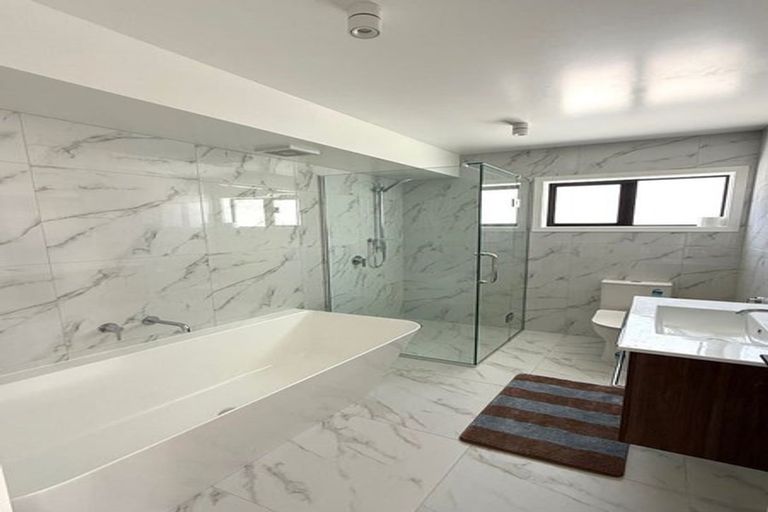 Photo of property in 124 Portage Road, New Lynn, Auckland, 0600