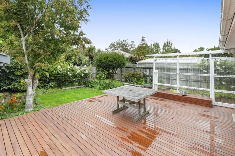 Photo of property in 32 Flower Street, Bryndwr, Christchurch, 8053