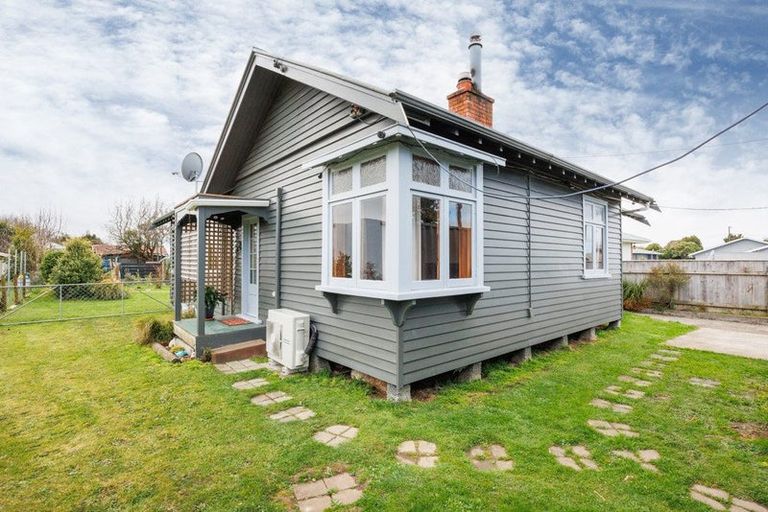 Photo of property in 42 Harris Street, Marton, 4710