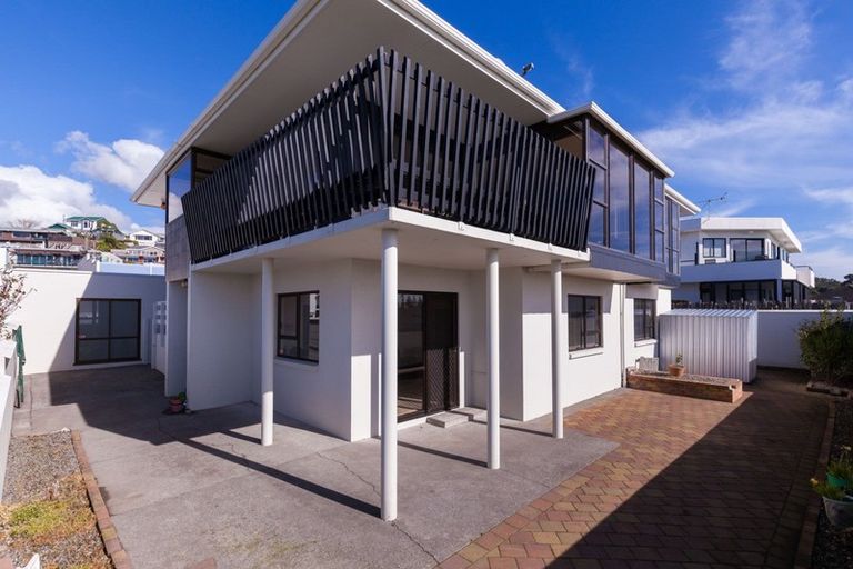 Photo of property in 26a Breakwater Road, Moturoa, New Plymouth, 4310