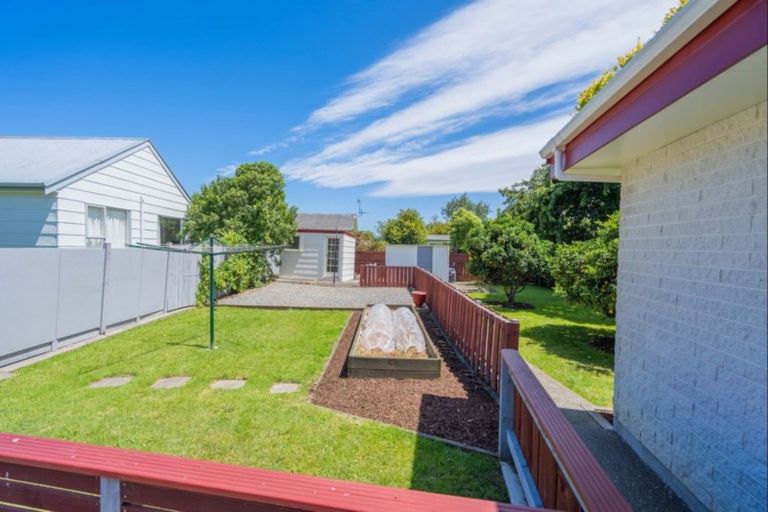 Photo of property in 95 Rimu Road, Raumati Beach, Paraparaumu, 5032