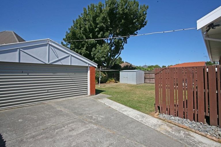 Photo of property in 4 Karnak Crescent, Russley, Christchurch, 8042