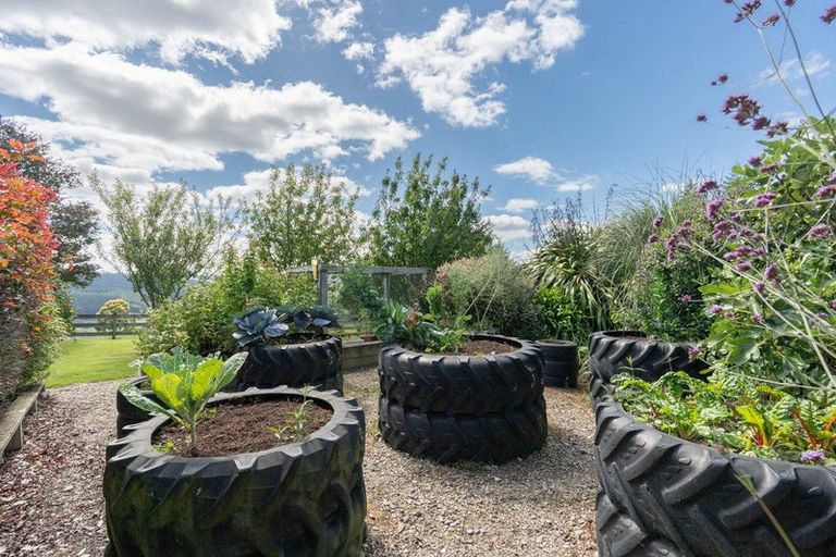 Photo of property in 138 Mckendry Road, Woodside, Outram, 9074