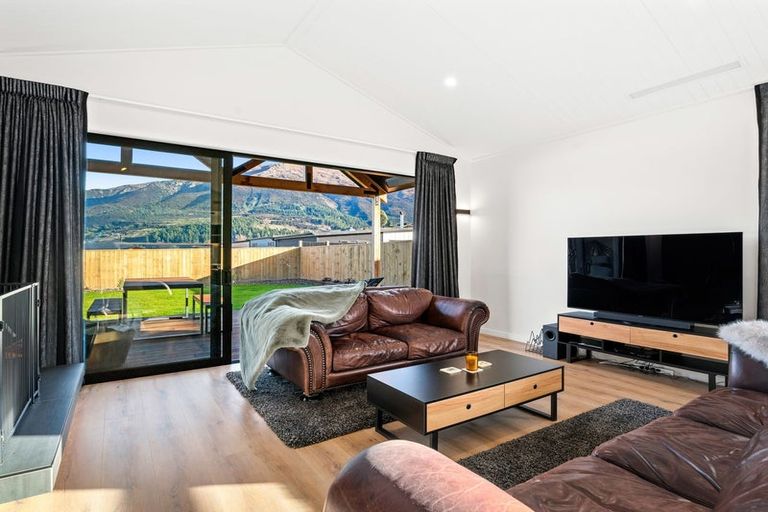 Photo of property in 3 Tomtit Crescent, Lake Hawea, Wanaka, 9382