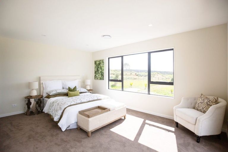 Photo of property in 2 Kauru Lane, Wainui, 0992