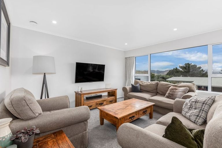 Photo of property in 118 Kahu Road, Paremata, Porirua, 5024