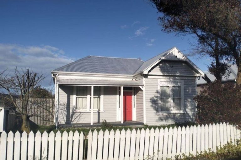 Photo of property in 94 Olliviers Road, Phillipstown, Christchurch, 8011