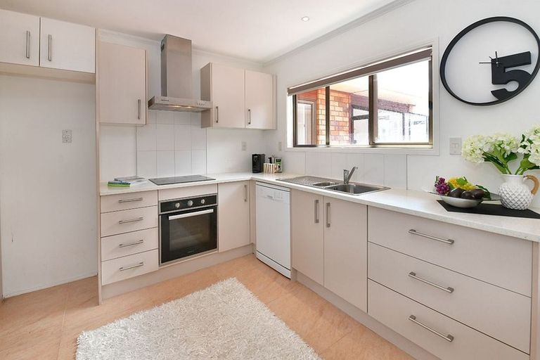 Photo of property in 2/428 Hibiscus Coast Highway, Orewa, 0931