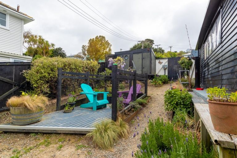 Photo of property in 37 Downes Street, Titahi Bay, Porirua, 5022