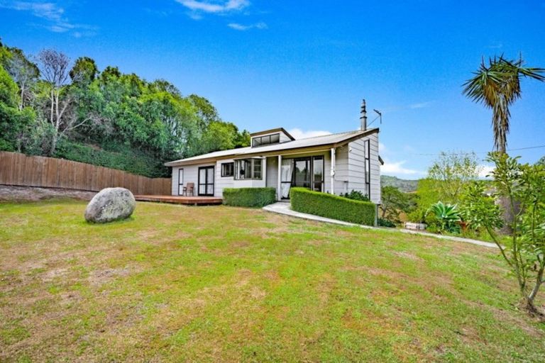 Photo of property in 90 Upper Orewa Road, Wainui, Silverdale, 0992