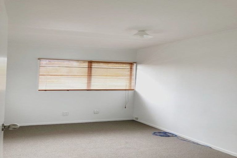 Photo of property in 127 Moire Road, West Harbour, Auckland, 0618