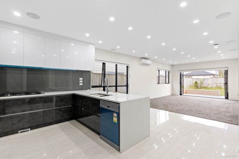 Photo of property in 12 Fong Road, Flat Bush, Auckland, 2019
