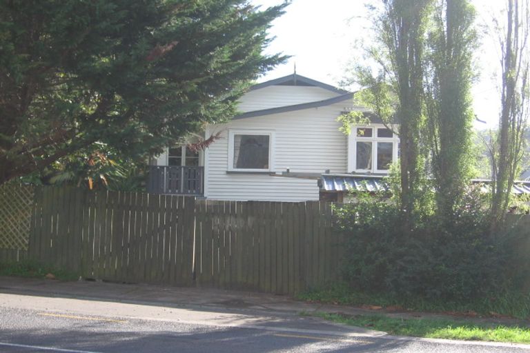 Photo of property in 739 Swanson Road, Swanson, Auckland, 0612