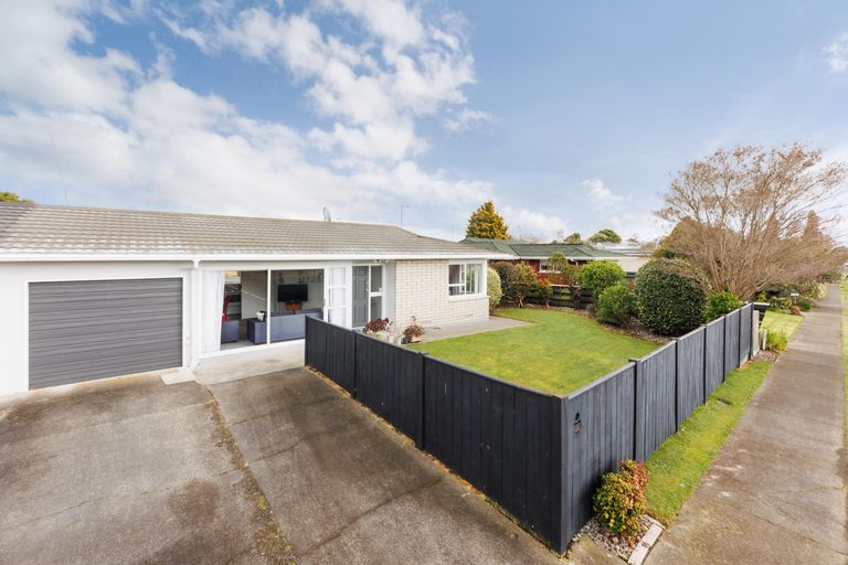 Photo of property in 28 Frimley Street, Awapuni, Palmerston North, 4412