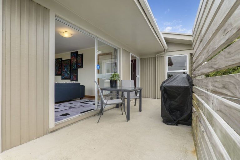 Photo of property in 254 Huatoki Street, Upper Vogeltown, New Plymouth, 4310