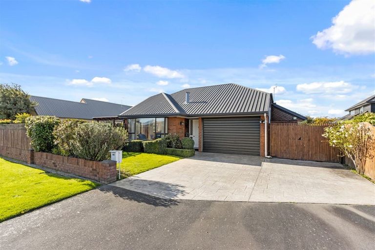 Photo of property in 2/11 Tivoli Place, Bishopdale, Christchurch, 8053