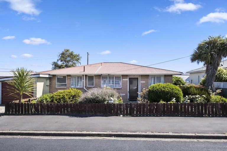 Photo of property in 17 Fingall Street, South Dunedin, Dunedin, 9012