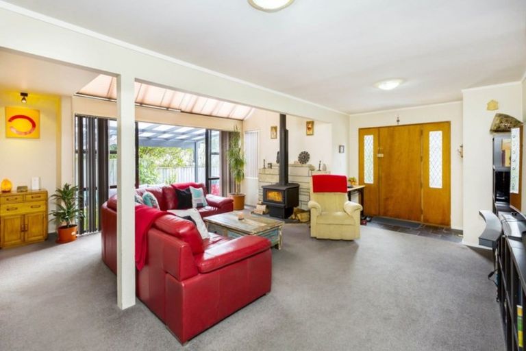 Photo of property in 2/464 Stokes Valley Road, Stokes Valley, Lower Hutt, 5019