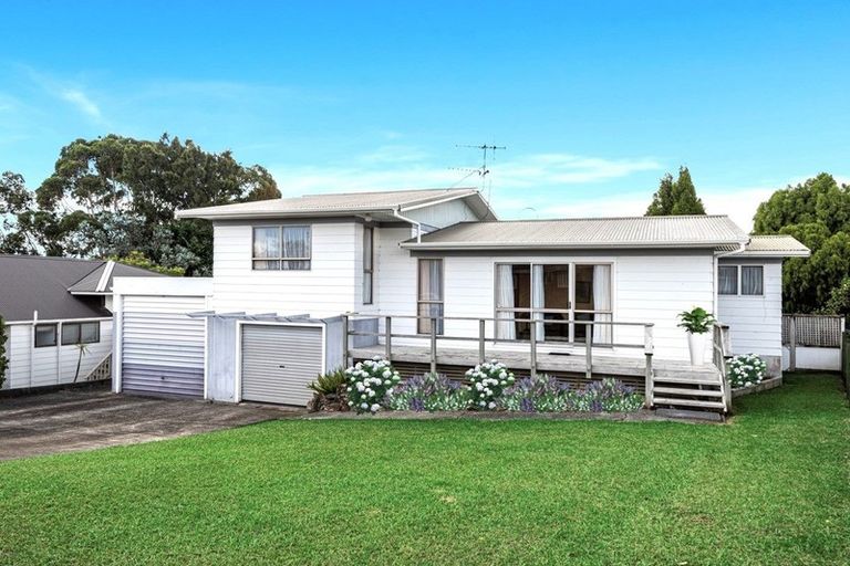 Photo of property in 8 West View Crescent, Onerahi, Whangarei, 0110