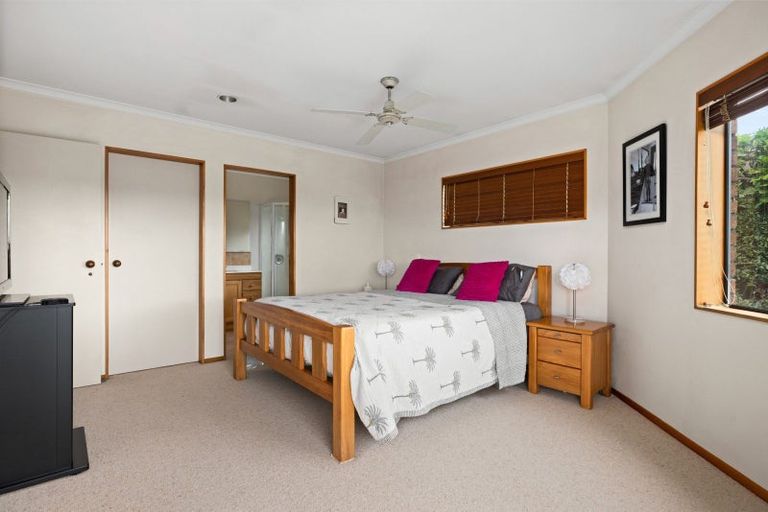 Photo of property in 12 Bayvista Close, Welcome Bay, Tauranga, 3112