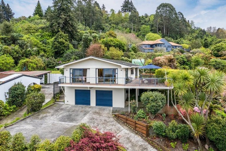 Photo of property in 60 Wakeman Road, Acacia Bay, Taupo, 3330