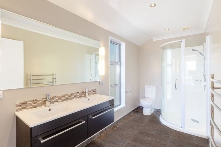 Photo of property in 11 Old Red Barn Road, Halswell, Christchurch, 8025