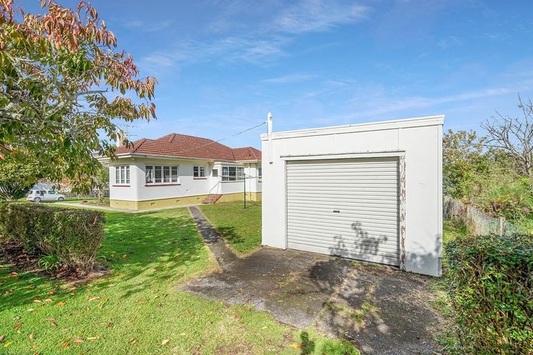 Photo of property in 28 Linwood Avenue, Mount Albert, Auckland, 1025