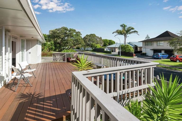 Photo of property in 8 Evelyn Road, Cockle Bay, Auckland, 2014