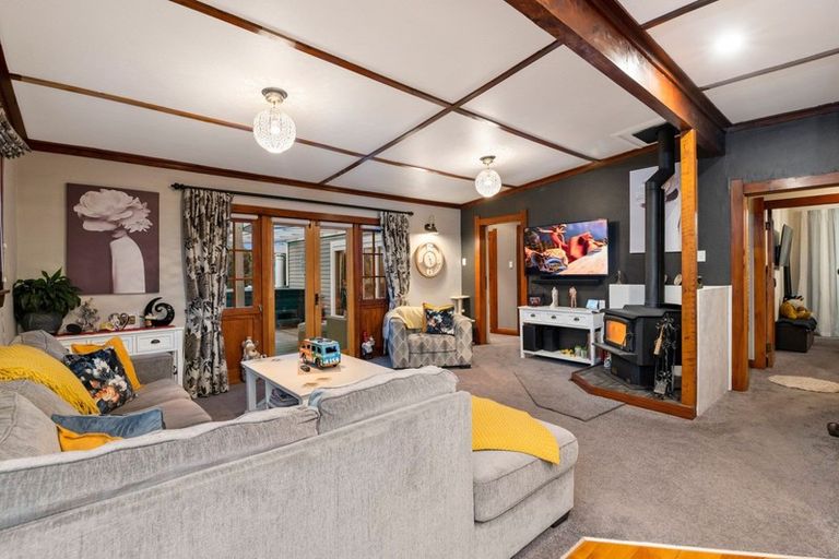 Photo of property in 1070 Queen Street East, Levin, 5510