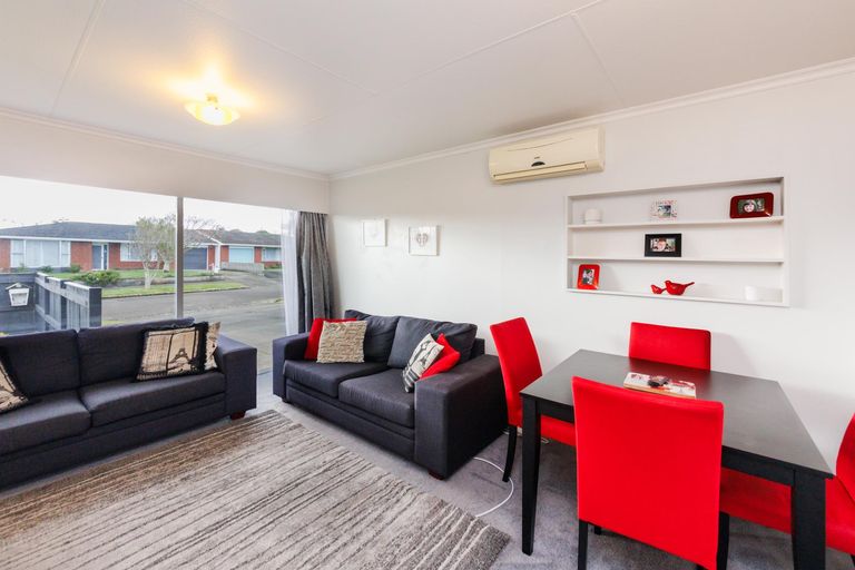 Photo of property in 28 Frimley Street, Awapuni, Palmerston North, 4412