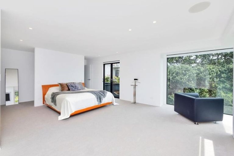 Photo of property in 14a Stanley Point Road, Stanley Point, Auckland, 0624