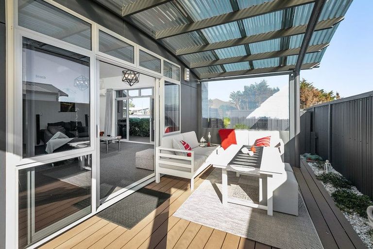 Photo of property in 18 Surfers Avenue, Waihi Beach, 3611