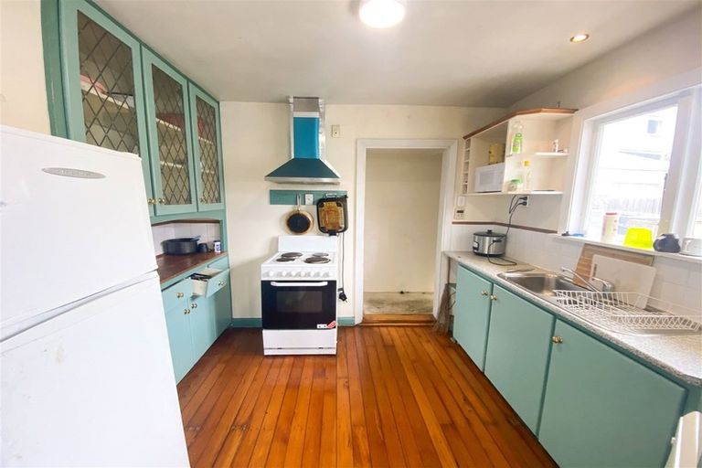 Photo of property in 151 Olliviers Road, Phillipstown, Christchurch, 8011