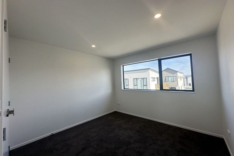 Photo of property in 11 Te Kaapia Road, Papakura, 2110