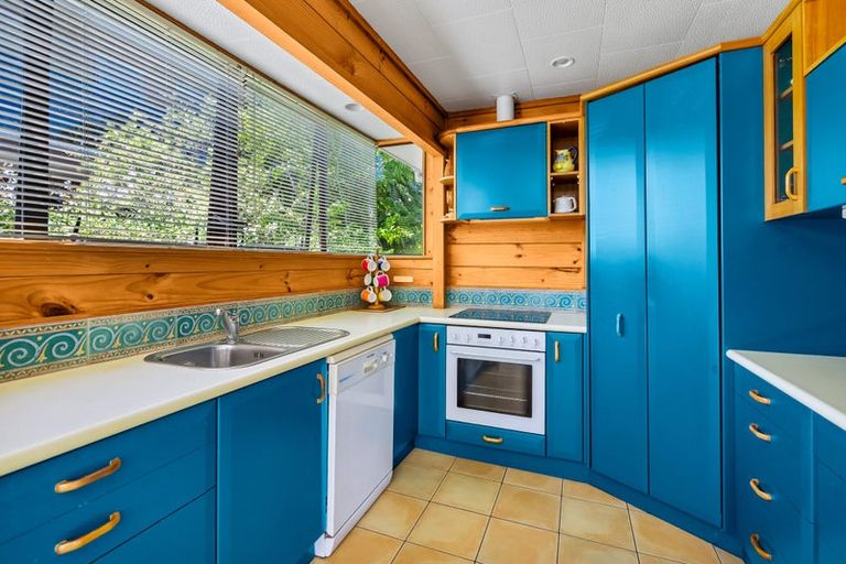 Photo of property in 10 Waetford Road, Matapouri, Whangarei, 0173