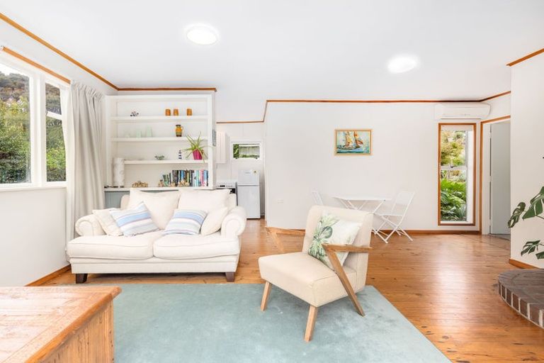 Photo of property in 50 Matai Road, Raumati South, Paraparaumu, 5032