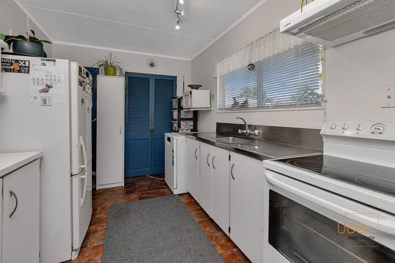Photo of property in 136 George Street, Hikurangi, 0114