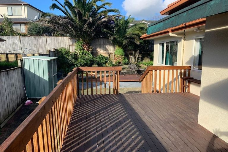 Photo of property in 26 Delmont Close, East Tamaki Heights, Auckland, 2016