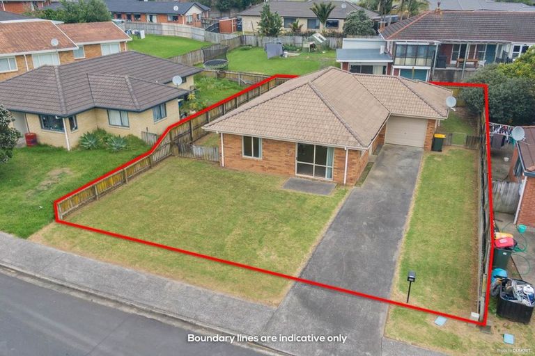 Photo of property in 112 Pitt Avenue, Clendon Park, Auckland, 2103