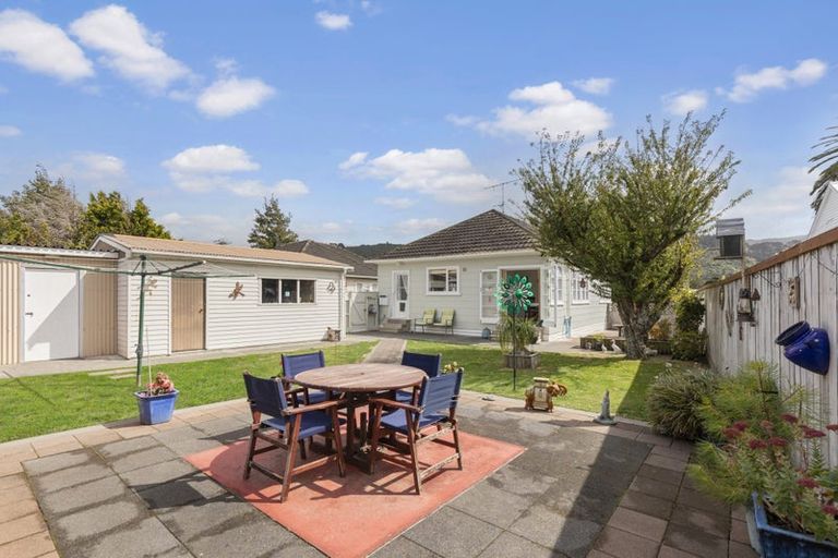 Photo of property in 44 Churton Crescent, Taita, Lower Hutt, 5011